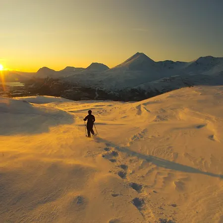 Solhov, Castle Of The Lyngen Alps * Lyngseidet