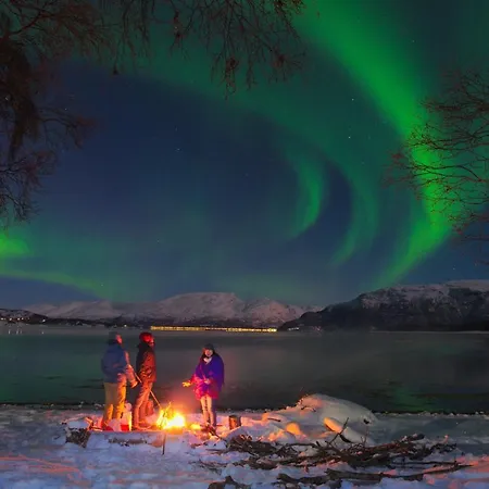 Pensionat Solhov, Castle Of The Lyngen Alps Lyngseidet