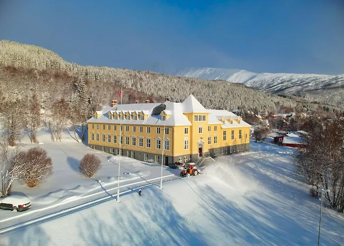 Solhov, Castle Of The Lyngen Alps Πανσιόν *