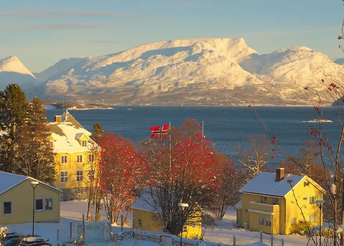 Vendégház Solhov, Castle Of The Lyngen Alps Lyngseidet